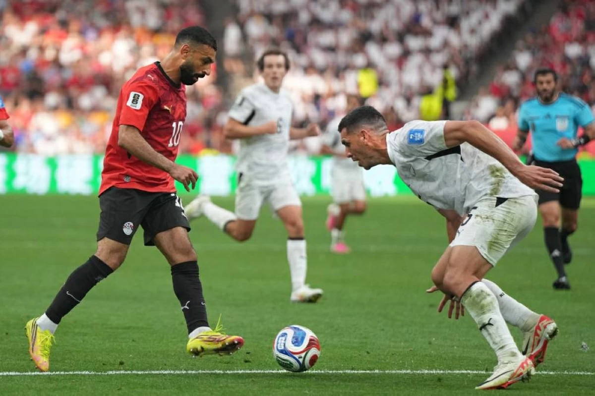 عاجل | صلاح يقود مصر لأول انتصار في كأس العالم #صحيفة_الخليج 