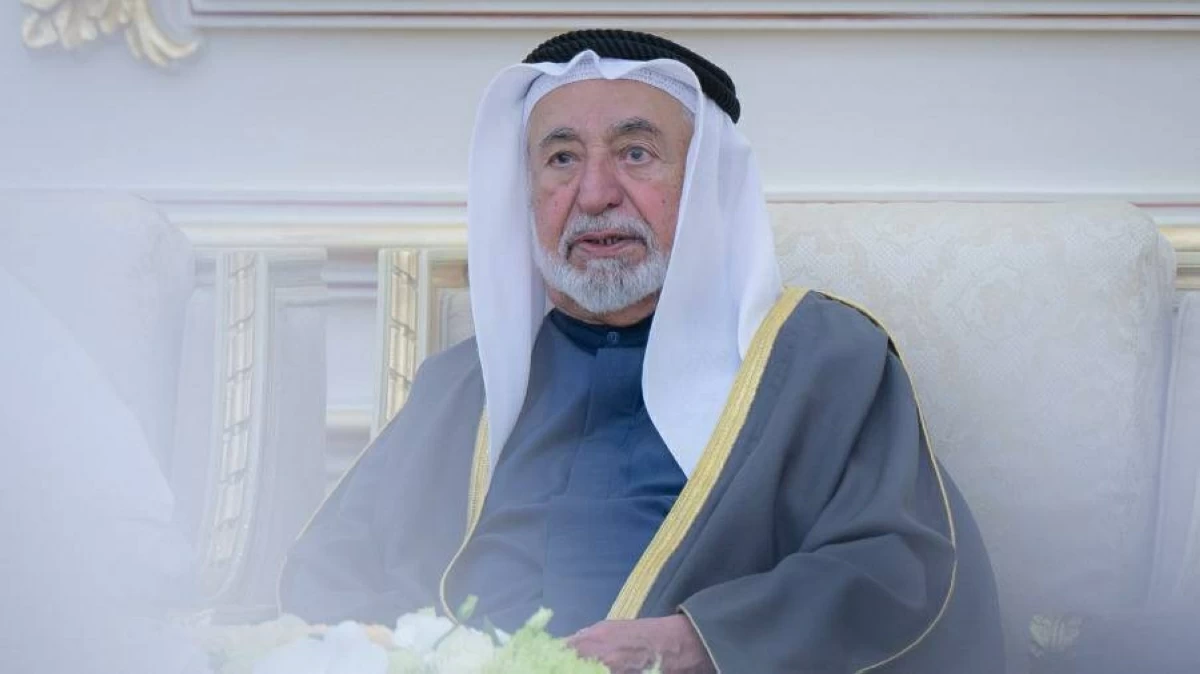 سلطان يوجه بتوسعة وترميم «سوق شرق» في خورفكان