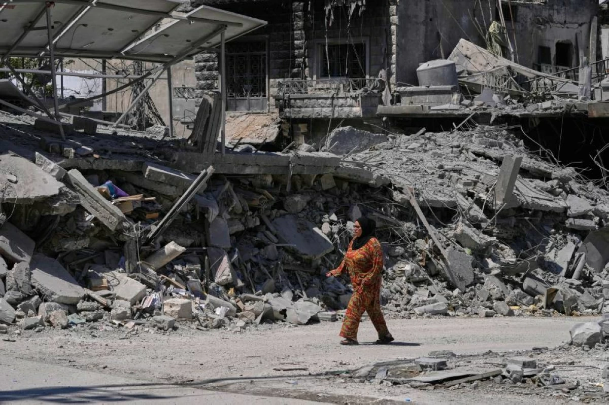 نيران إسرائيلية تقتل شخصاً وتصيب آخرين في لبنان
