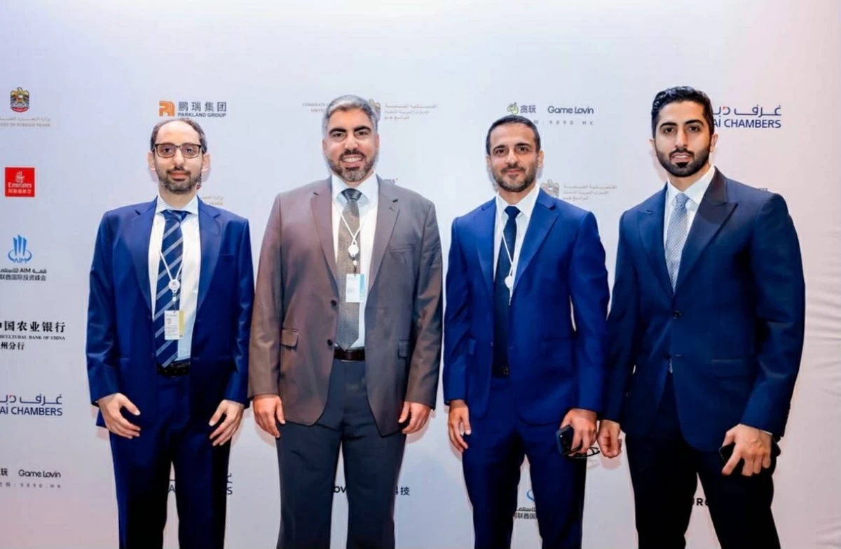 وفد الشارقة لإدارة الأصول خلال الزيارة