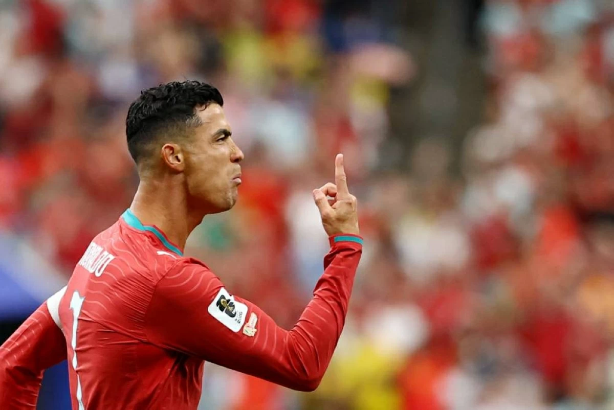 رونالدو أول لاعب يسجل في ست نسخ من كأس العالم
