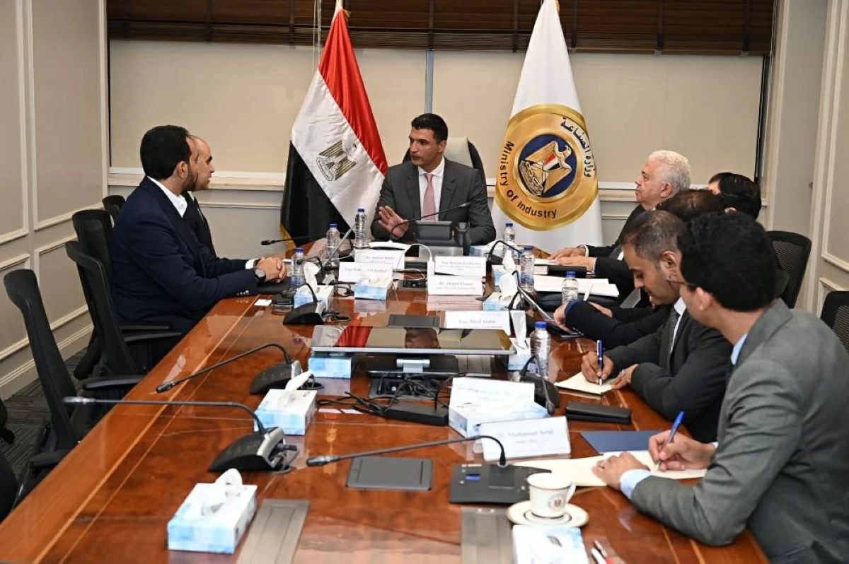 خلال الاجتماع