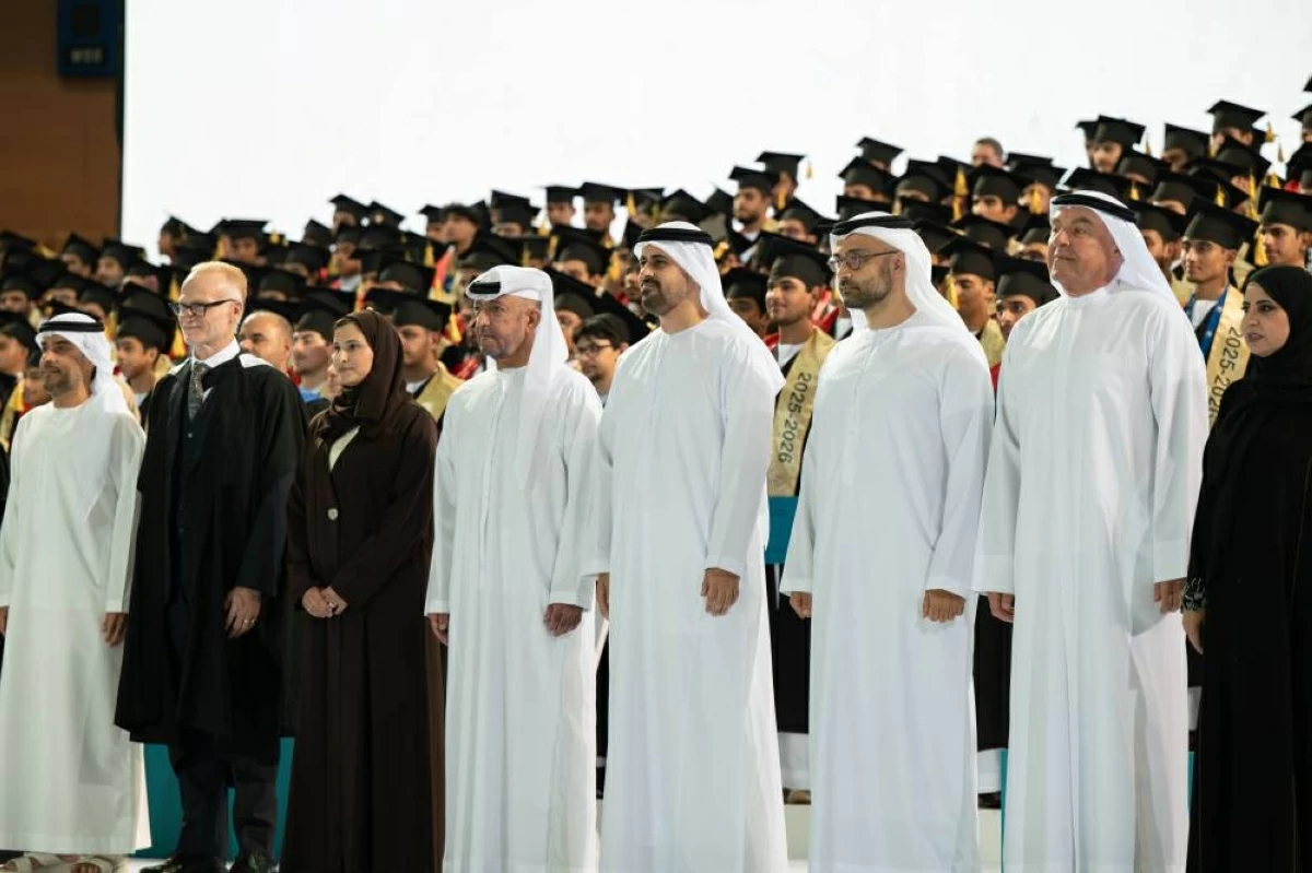 ذياب بن محمد: الإمارات نموذج في صناعة المستقبل