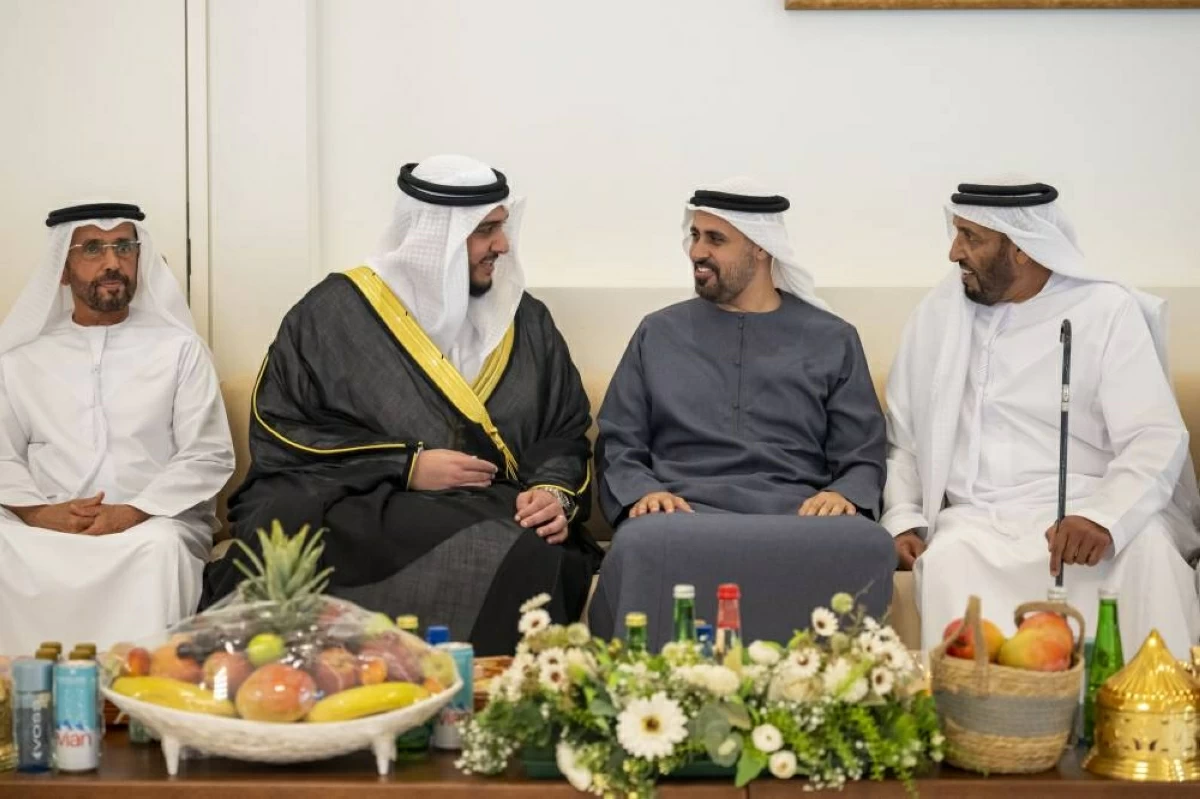 ذياب بن محمد يحضر حفلي زفاف البدواوي والمنصوري