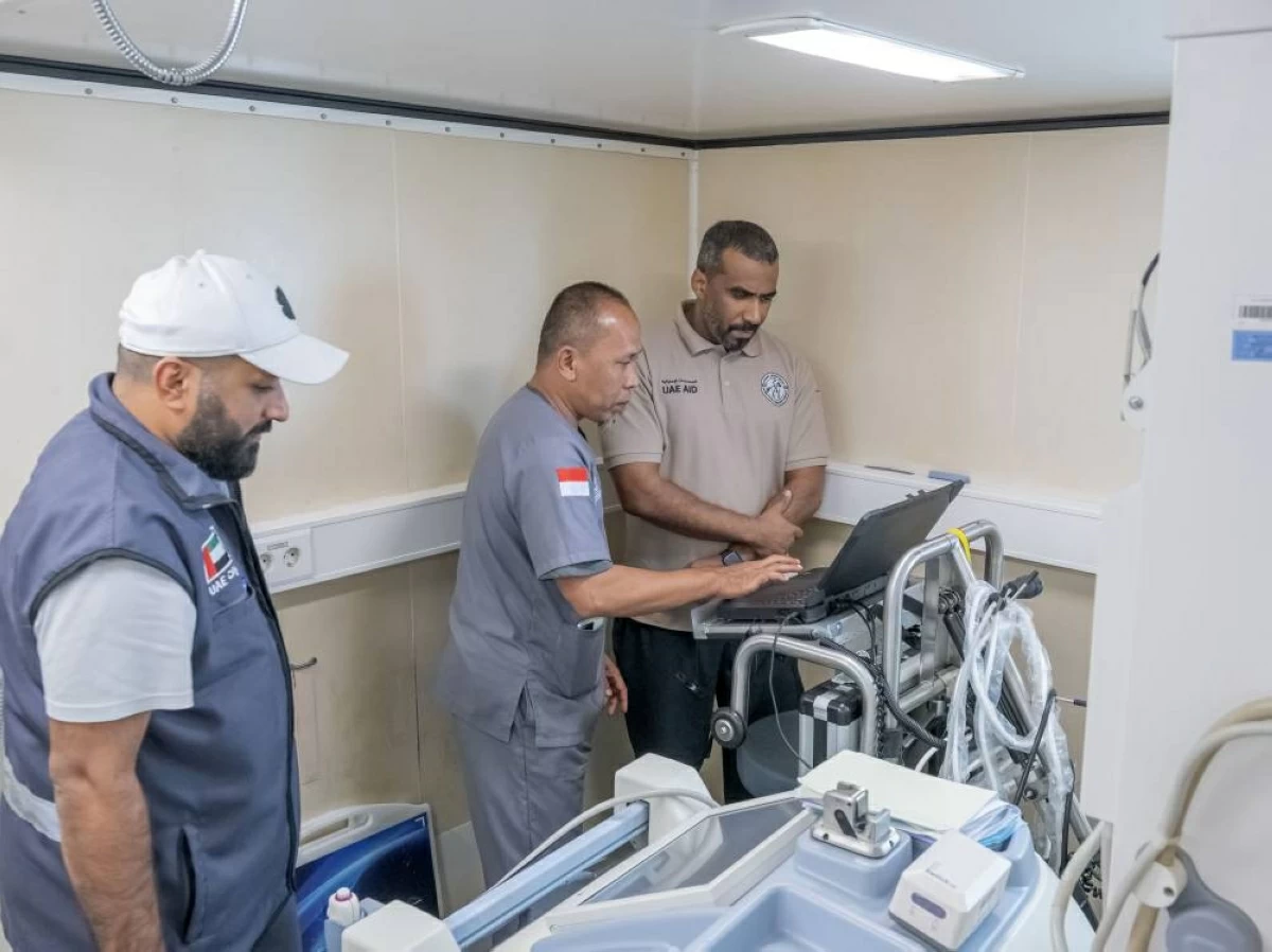 الطاقم الإندونيسي يدعم المرضى بالمستشفى العائم