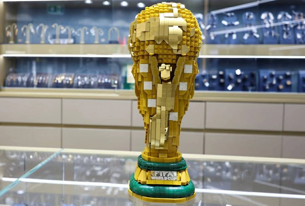دبي.. نسخة مبهرة لكأس العالم مرصعة بالألماس