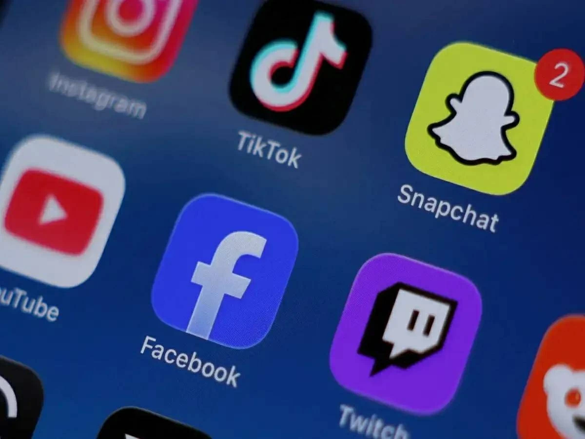 إندونيسيا: «تيك توك» و«يوتيوب» يوقفان 4.7 مليون حسابات الأطفال