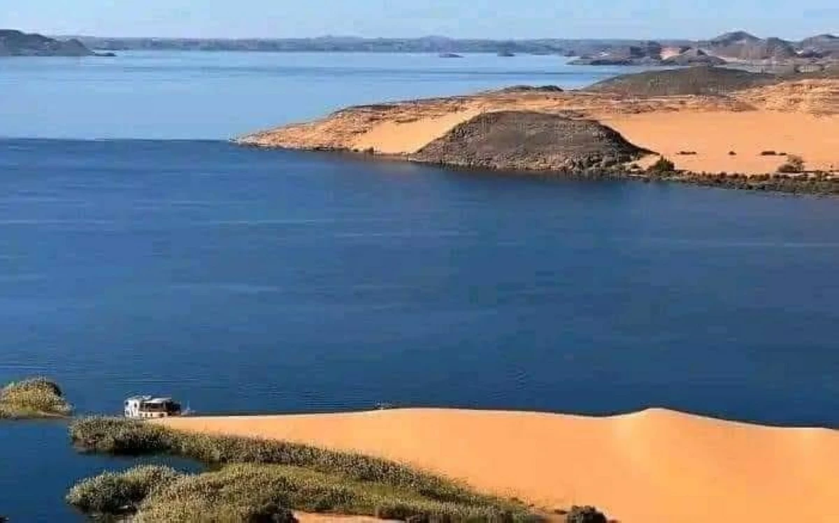 تحرّك عاجل لإنقاذ بحيرة ناصر.. مصر تواجه تسرّبا زيتيا أثر في جودة المياه #صحيفة_الخليج 