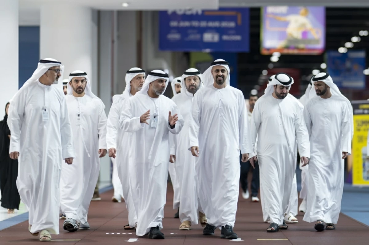 
ذياب بن محمد لدى متابعته الفعاليات  
