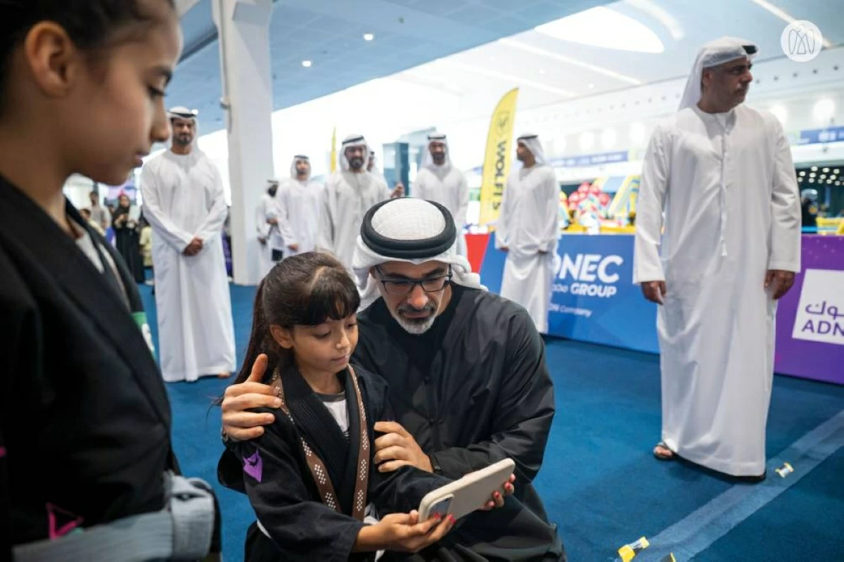 خالد بن محمد بن زايد يشهد جانباً من فعاليات «صيف أبوظبي الرياضي»