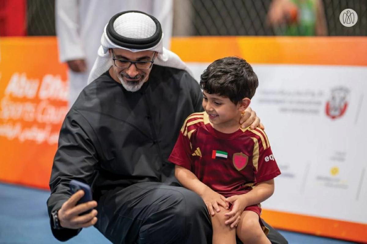 خالد بن محمد بن زايد يشهد جانباً من فعاليات «صيف أبوظبي الرياضي»