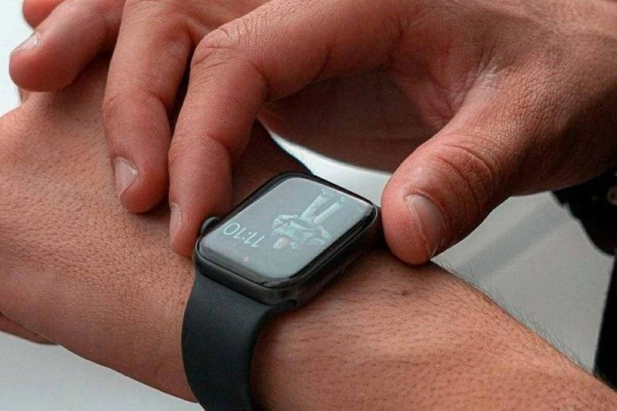 «ساعة ذكية» تسرق 750 مليون جنيه.. كيف خسر مصري كل ثروته؟ #صحيفة_الخليج 
