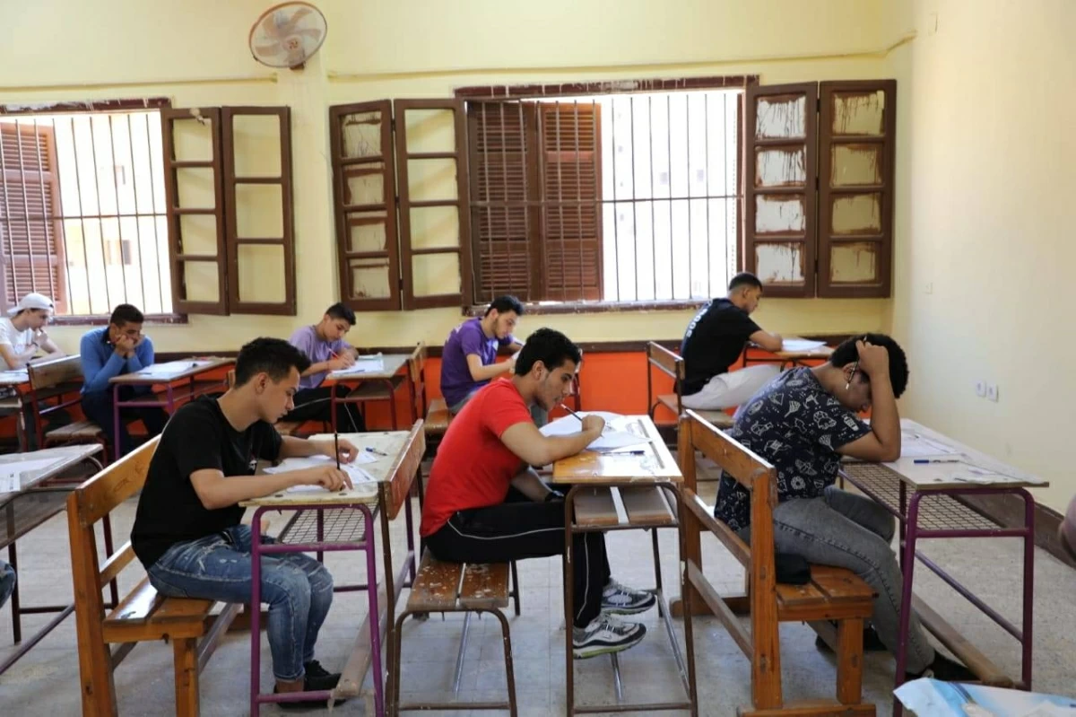كيمياء الثانوية العامة تنهي حياة طالبة مصرية