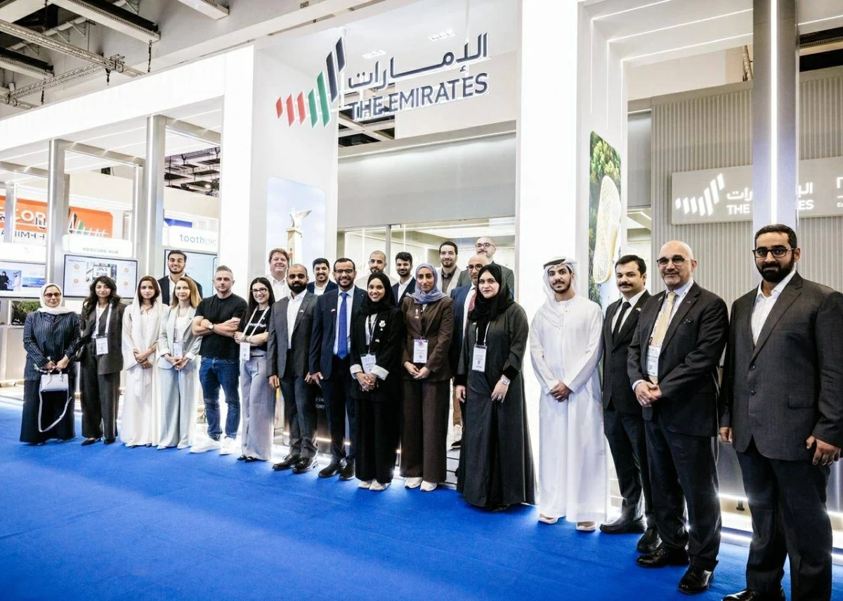 الوفد الإماراتي المشارك في المعرض