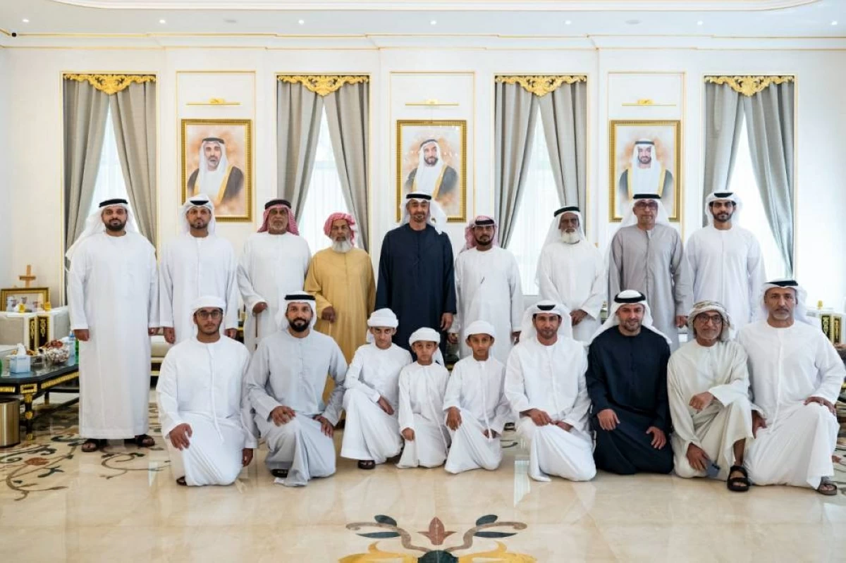محمد بن زايد يزور سيف مفتاح النيادي
