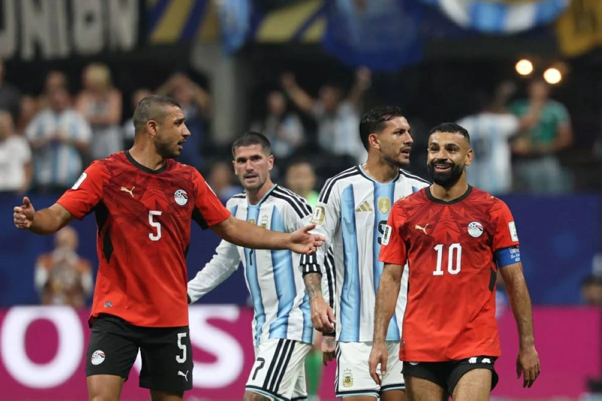 العالم ينتصر لمصر.. أساطير الكرة يدينون قرارات التحكيم أمام الأرجنتين
