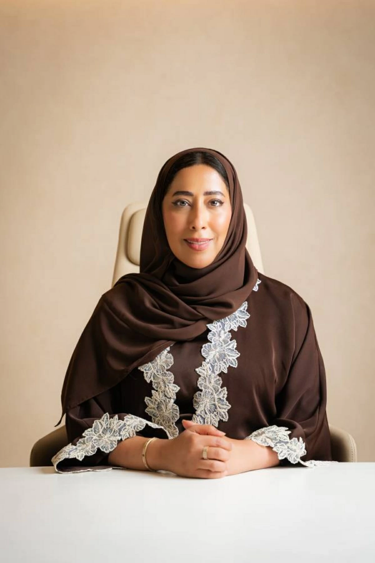 منى المري