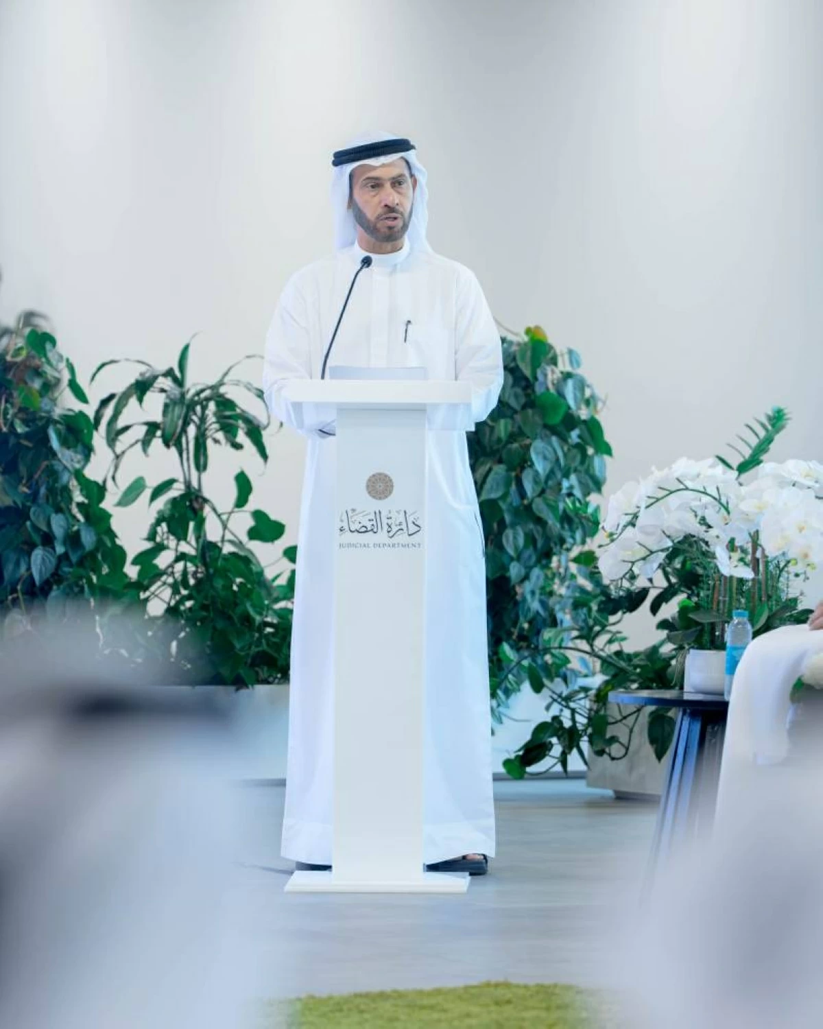 سلطان بن أحمد: تحسين تجربة المتعاملين أولوية لـ «قضاء الشارقة»