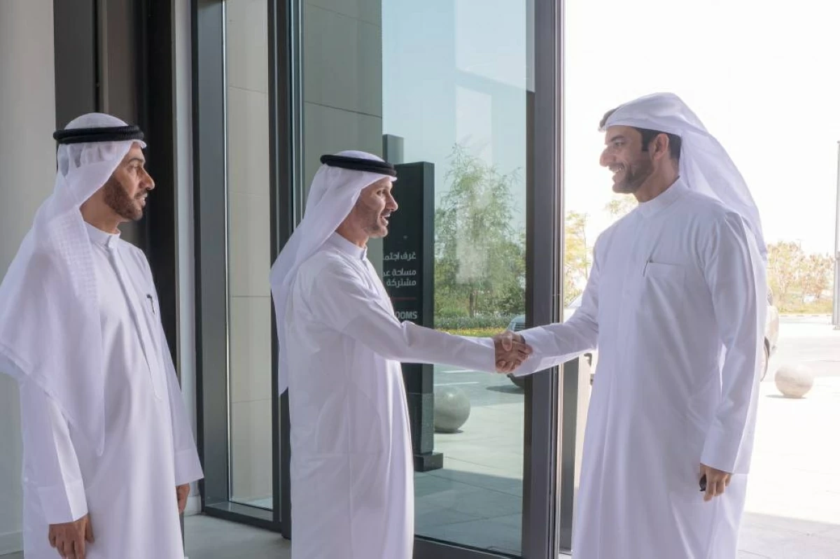 سلطان بن أحمد: تحسين تجربة المتعاملين أولوية لـ «قضاء الشارقة»