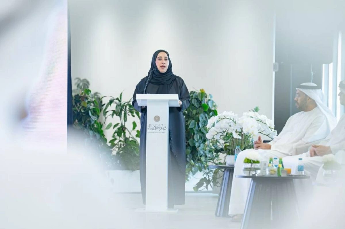 سلطان بن أحمد: تحسين تجربة المتعاملين أولوية لـ «قضاء الشارقة»