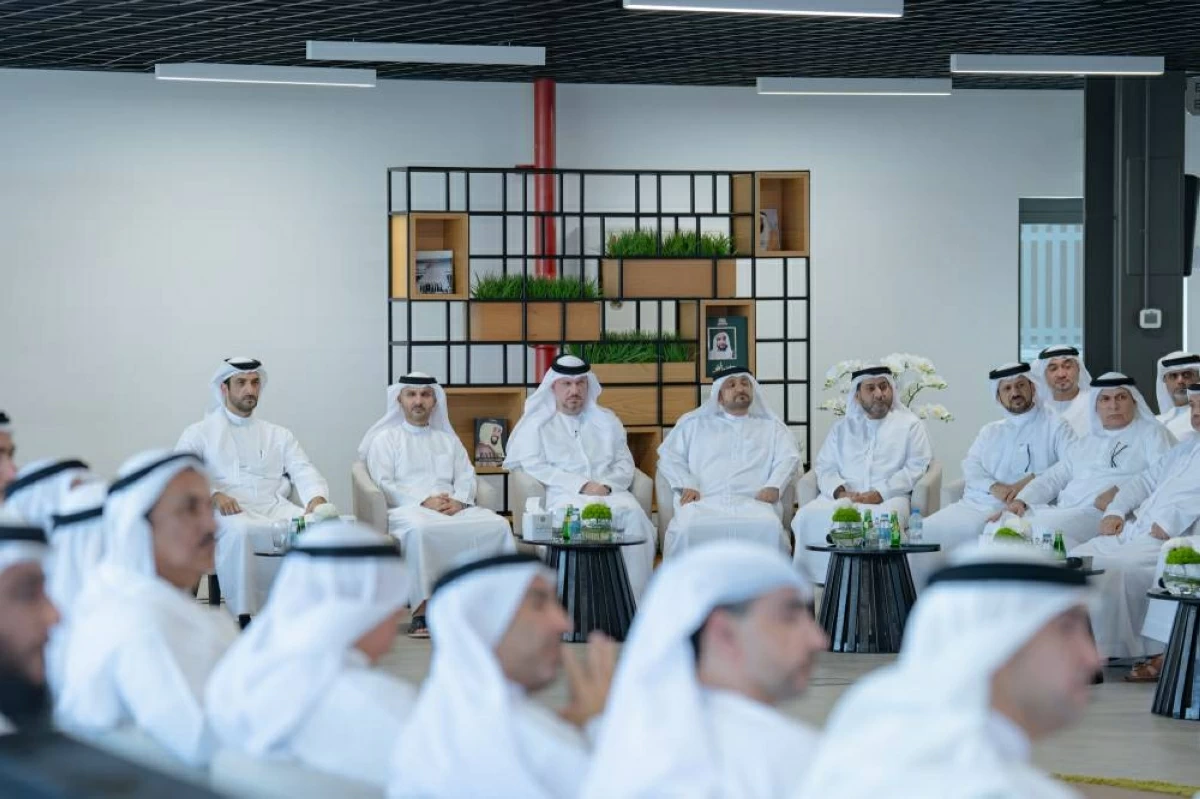 سلطان بن أحمد: تحسين تجربة المتعاملين أولوية لـ «قضاء الشارقة»