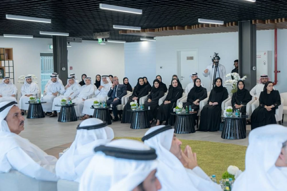 سلطان بن أحمد: تحسين تجربة المتعاملين أولوية لـ «قضاء الشارقة»