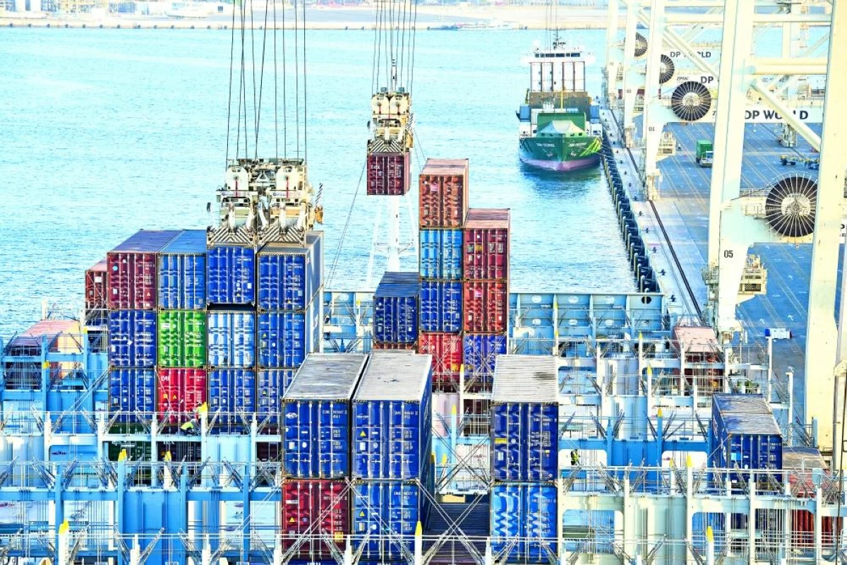 1.1 تريليون درهم تجارة الإمارات من الذهب 2025 #صحيفة_الخليج 
