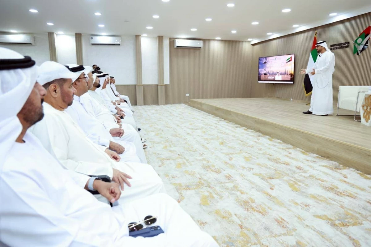 جلسة حوارية تستعرض التجربة الإماراتية في الجاهزية الوطنية