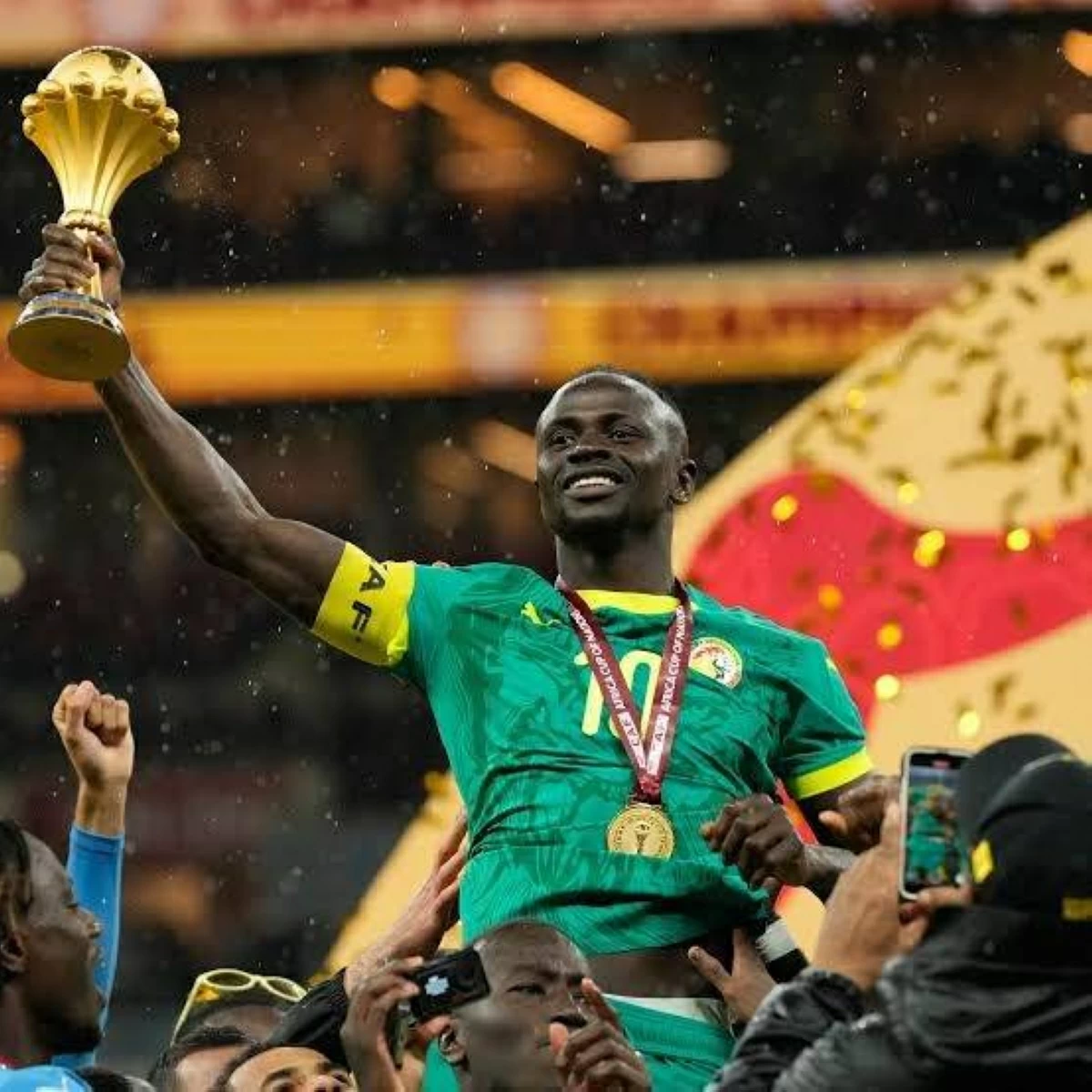 ماني يودع منتخب السنغال: ضحيت بكل شيء من أجل هذا العلم