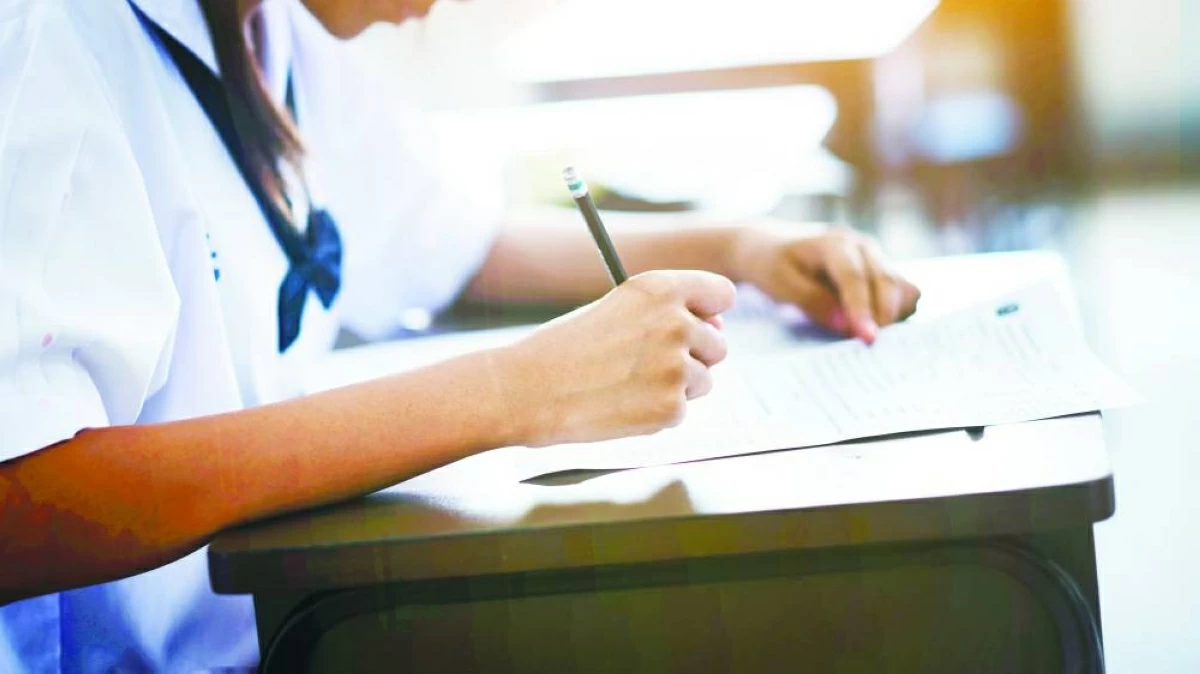 مدارس: لا اختبارات عن بُعد لطلبة «الإعادة»