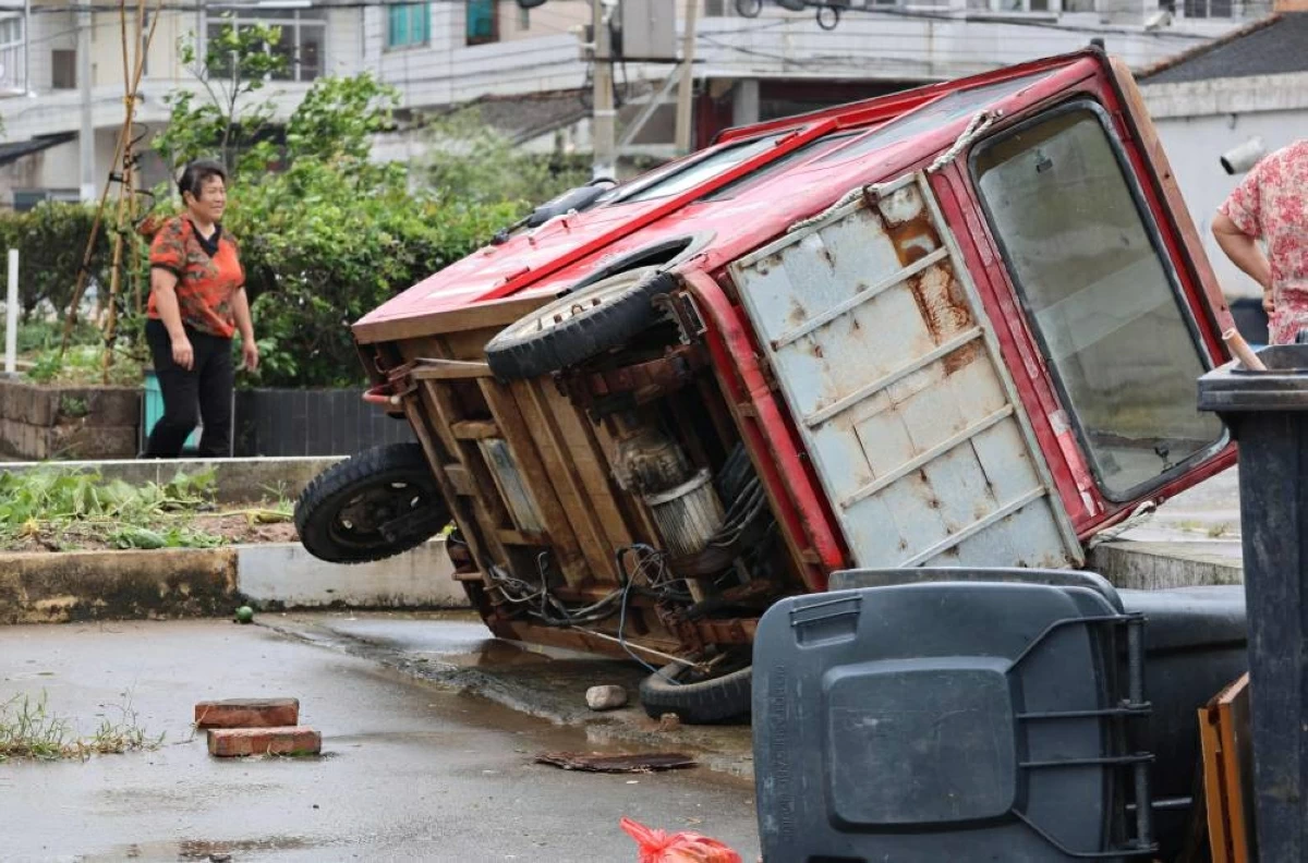 بعد إجلاء 1.72 مليون شخص ..«بافي» يضرب الصين ويتراجع إلى عاصفة مدارية