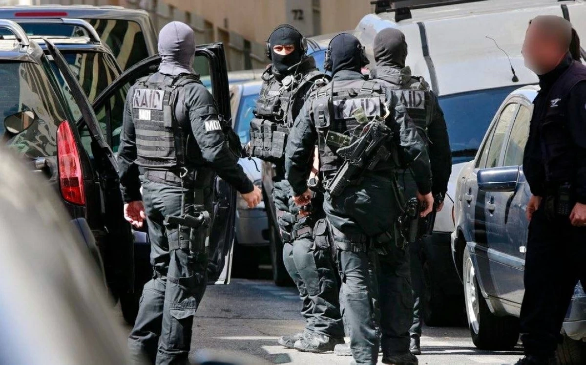 إجلاء 300 شخص قرب كنيس يهودي في باريس بسبب سيارة «مشبوهة»