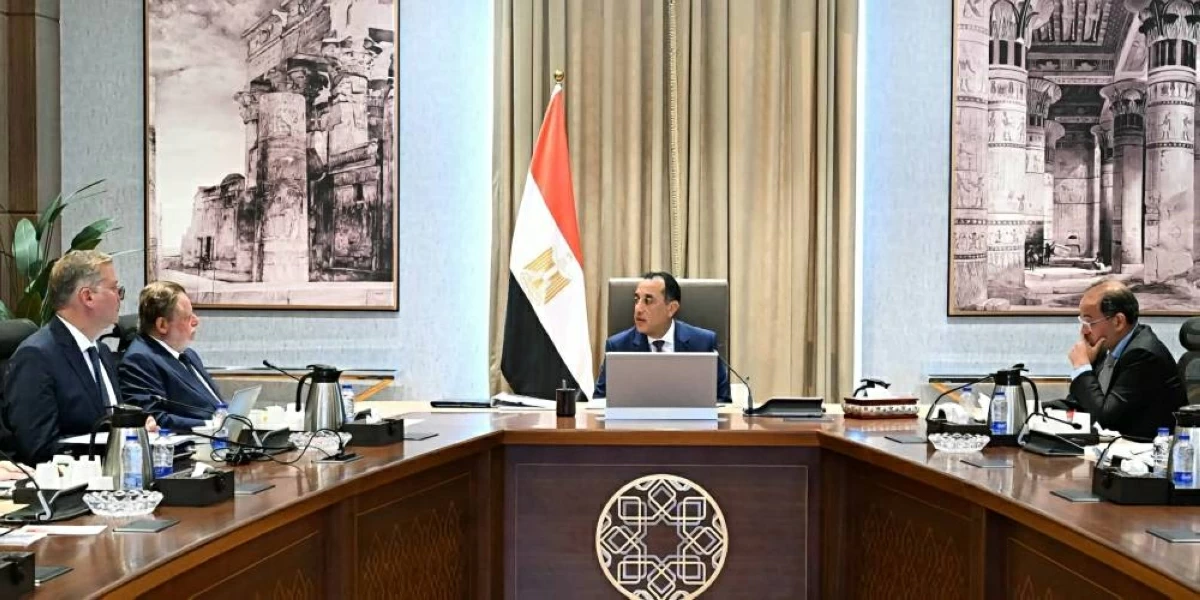 خلال الاجتماع