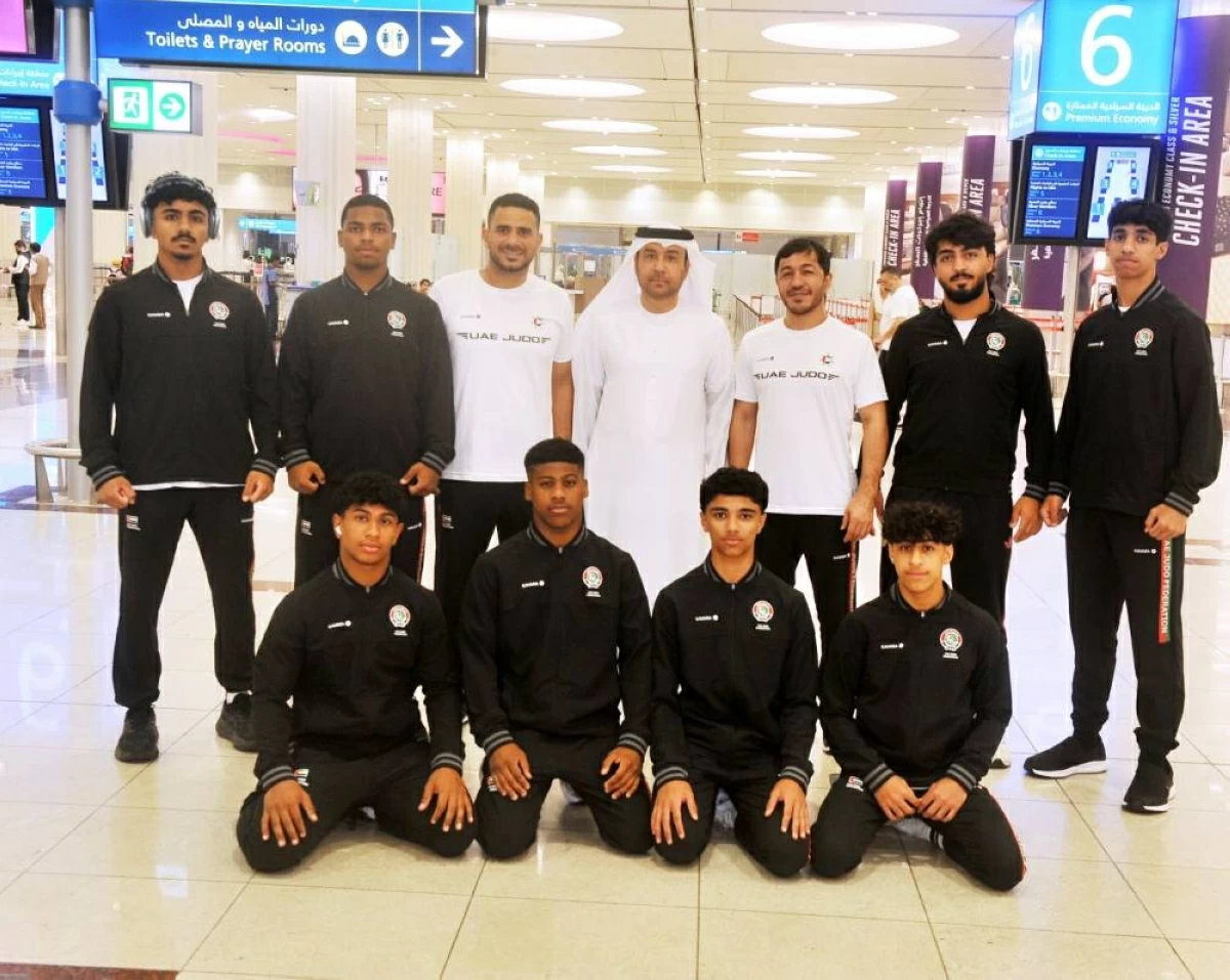 محمد جاسم يتوسط بعثة منتخب الجودو بمطار دبي قبل مغادرتها للاردن