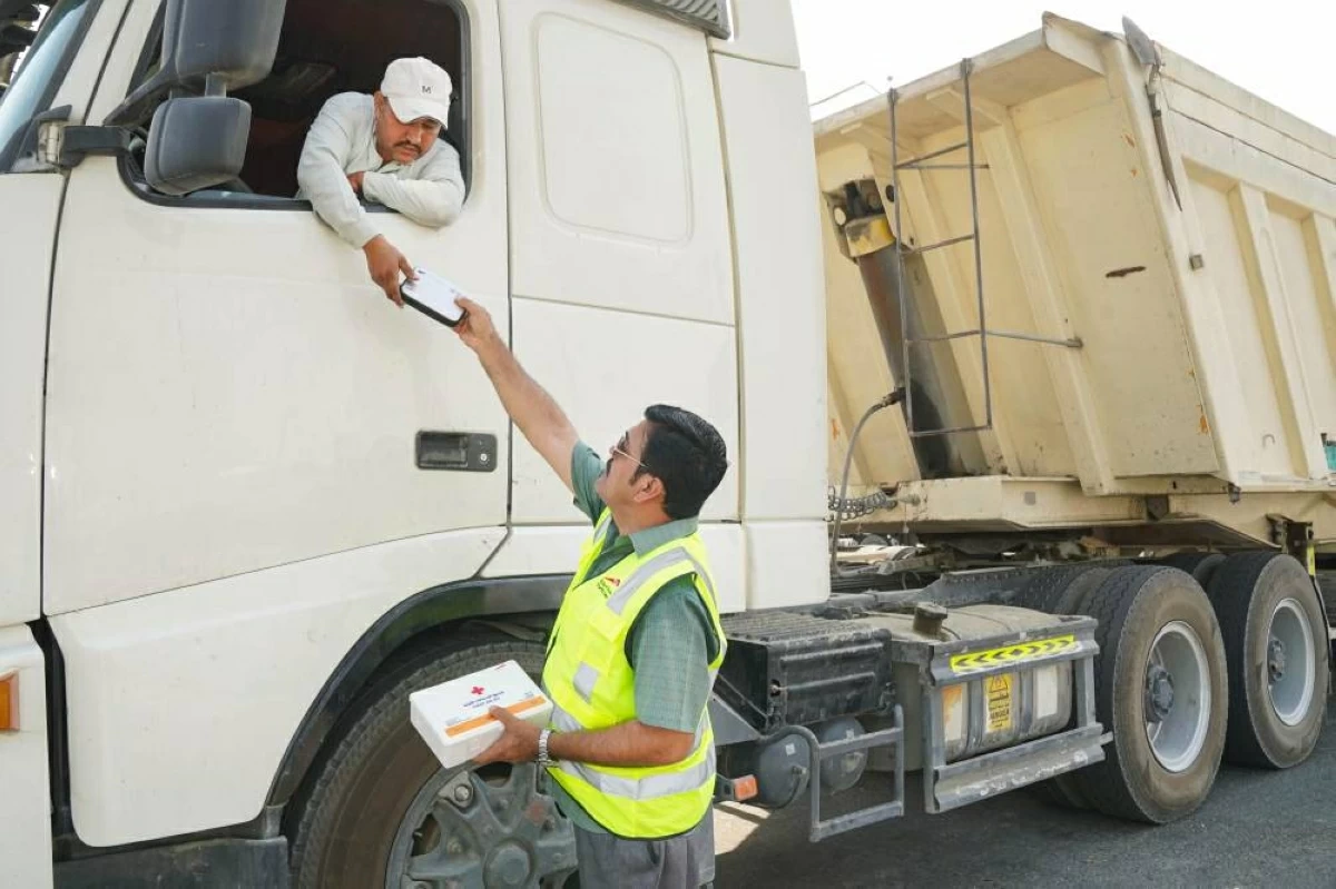 دبي.. إطلاق حملة التوعية المرورية لسائقي الشاحنات وأصحاب شركات النقل