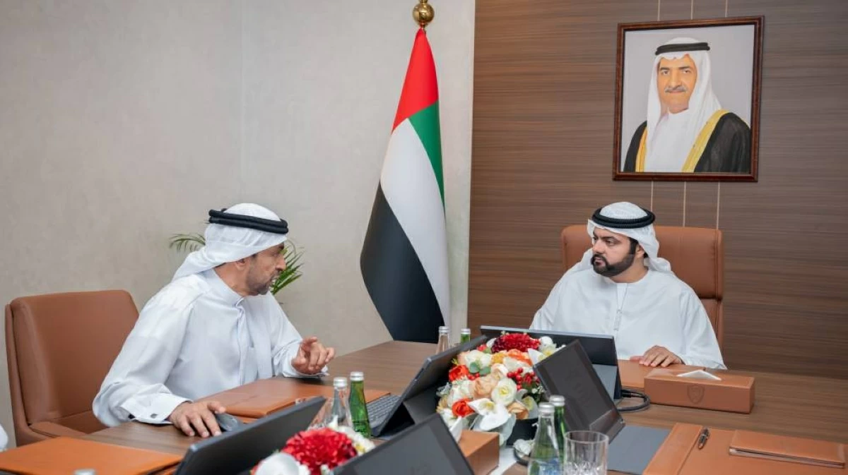 محمد الشرقي يطلع على تقرير عمل «غرفة الفجيرة»