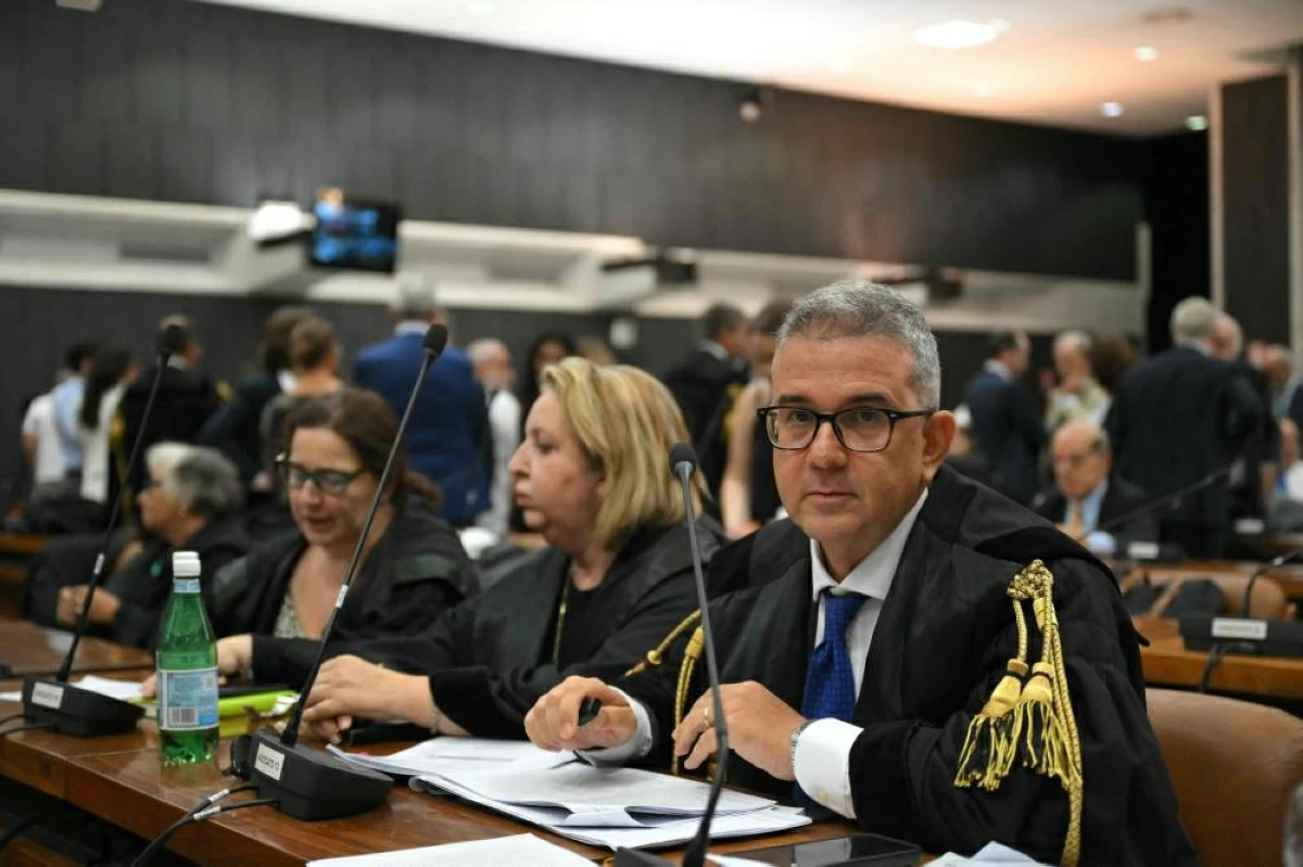 محكمة إيطالية تدين 32 شخصاً في قضية انهيار جسر جنوى