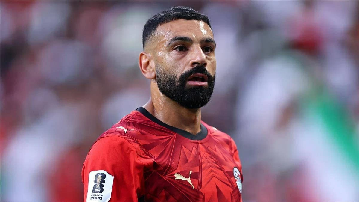 جماهير بشكتاش تفاجئ تروسارد بهتافات مدوية لمحمد صلاح..هل تقترب الصفقة؟