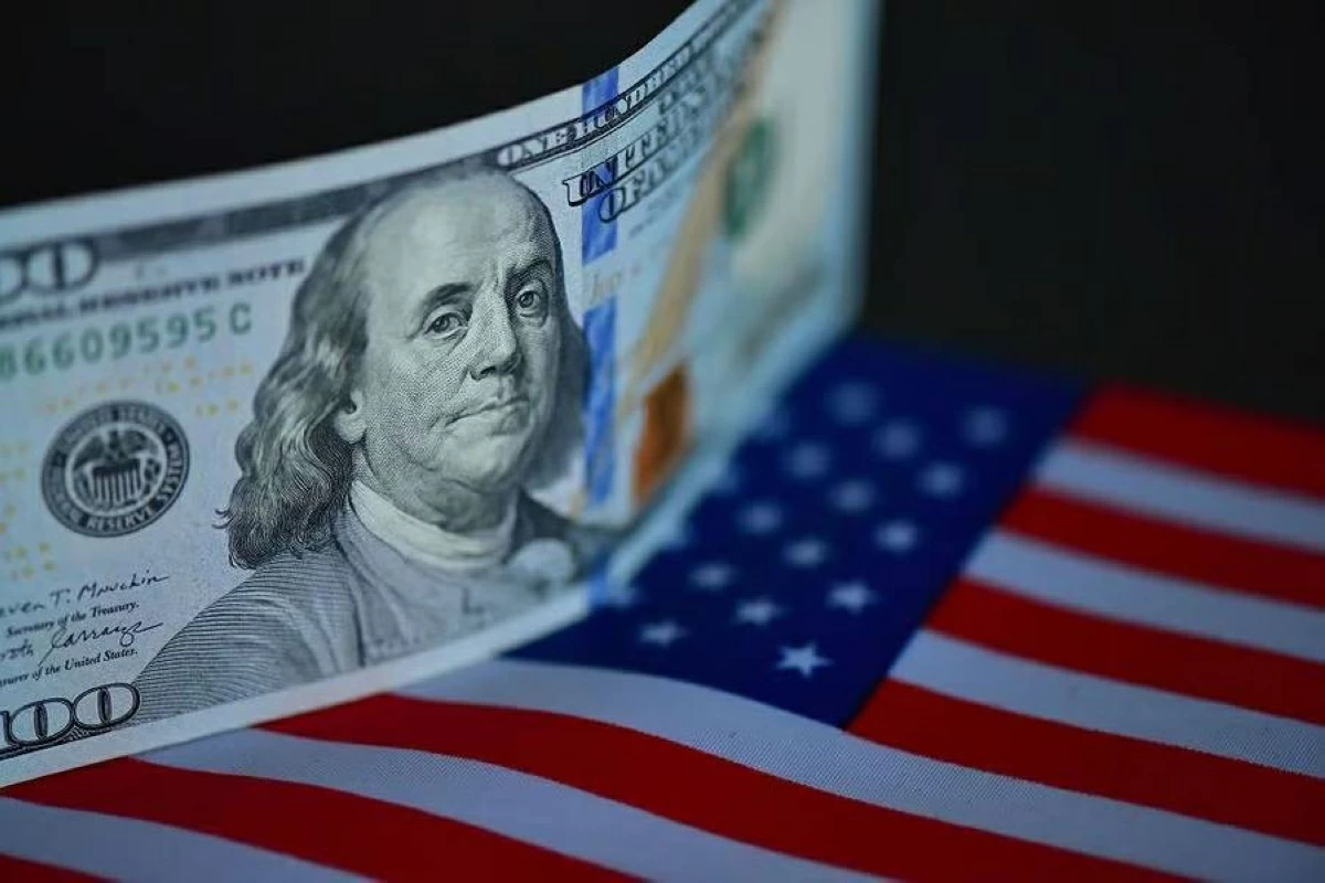 كلفة التحوّط من تقلبات الدولار إلى أدنى مستوى خلال 2026