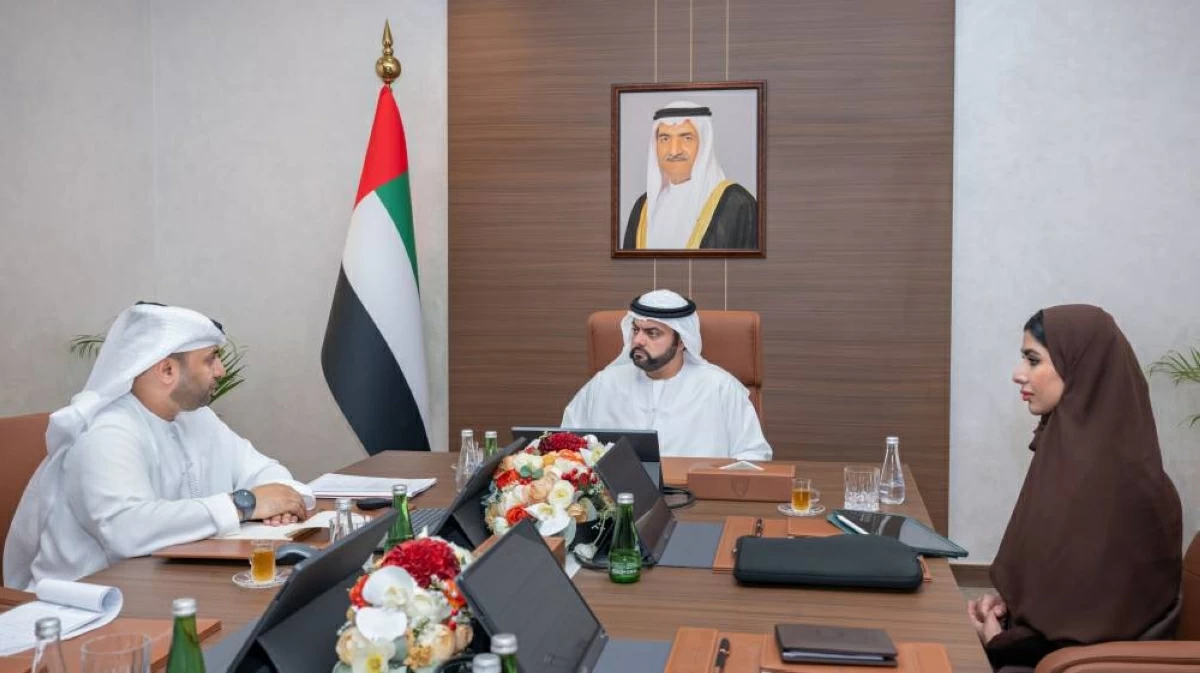 محمد بن حمد: «الفجيرة للتميز» يطور كفاءة العمل