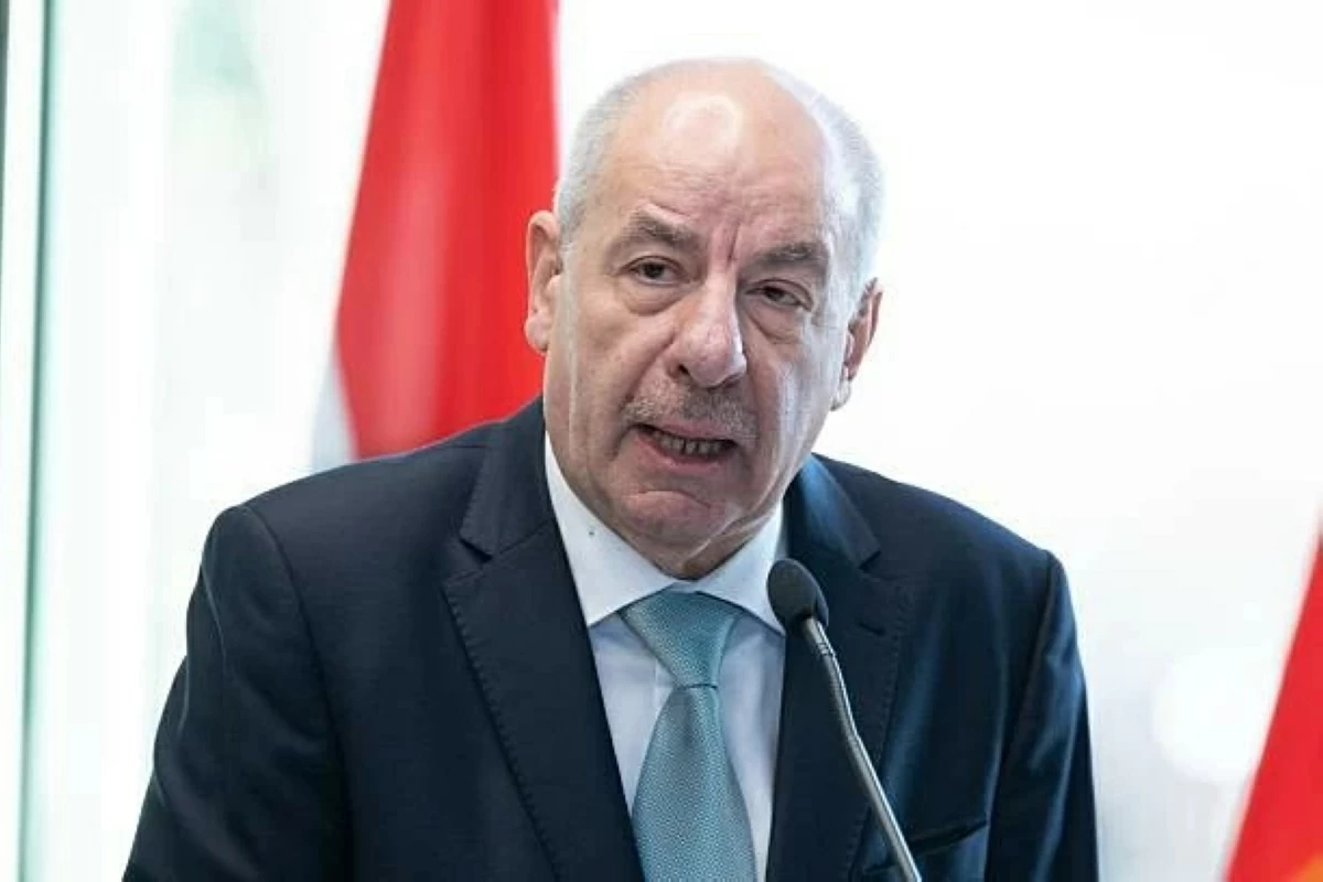 الرئيس المجري يعتزم توقيع تعديل دستوري ينهي ولايته