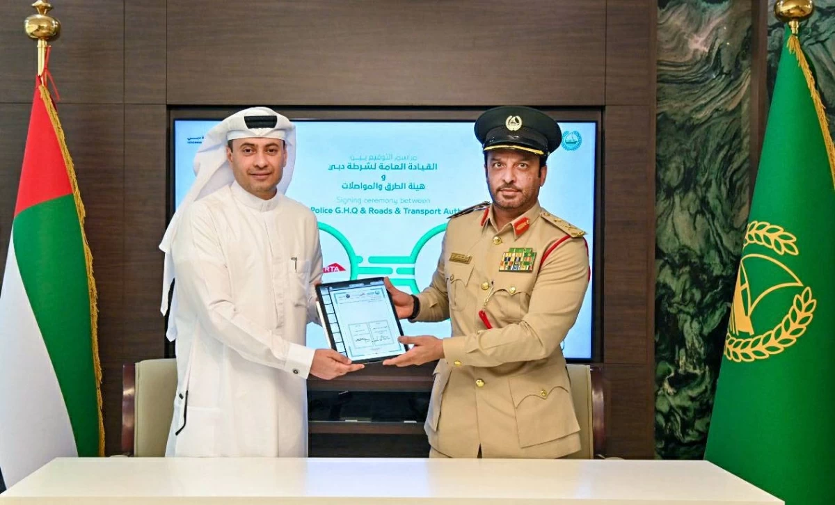 (طرق دبي) و(شرطة دبي) توقعان اتفاقية لتطوير خدمات النظام المروري والتكامل المؤسسي
