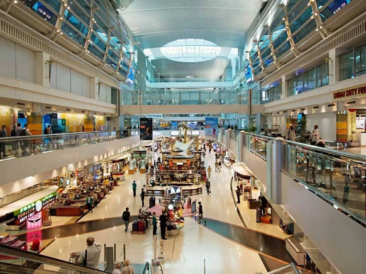 «ديلي ميل»: تقنية ذكاء اصطناعي في مطار دبي تنهي إجراءات المراقبة خلال 6 ثوانٍ