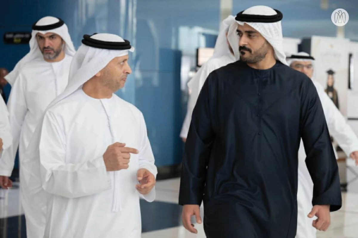 زايد بن محمد بن زايد يشهد تخريج 1,282 طالباً وطالبة من مدارس التكنولوجيا التطبيقية