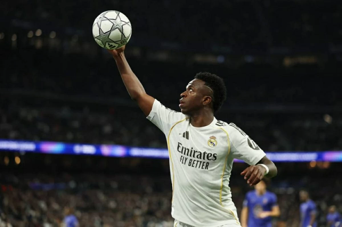 تطورات مفاجئة في تجديد عقد فينيسيوس جونيور مع ريال مدريد