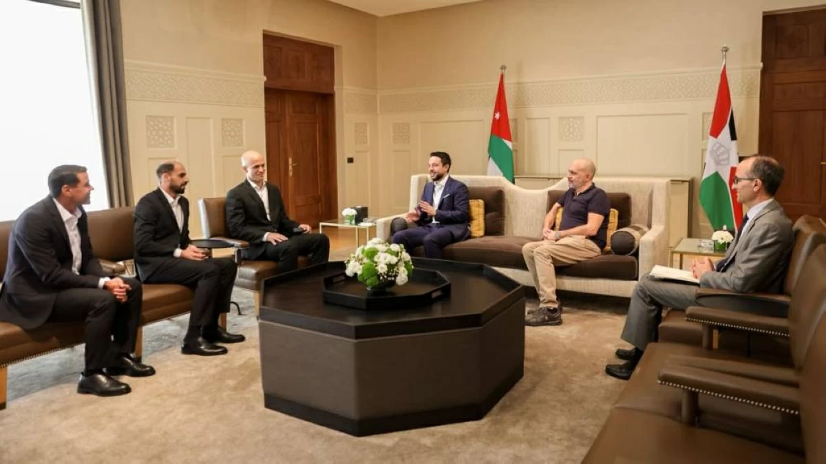 بعد تألقهما في المونديال.. ولي العهد الأردني يهنئ المخادمة والحكمين المساعدين