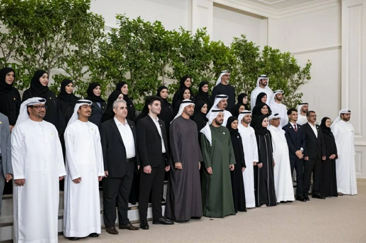 محمد بن زايد: تطوير المنظومة التعليمية ركيزة أساسية لمستقبل الإمارات (فيديو)