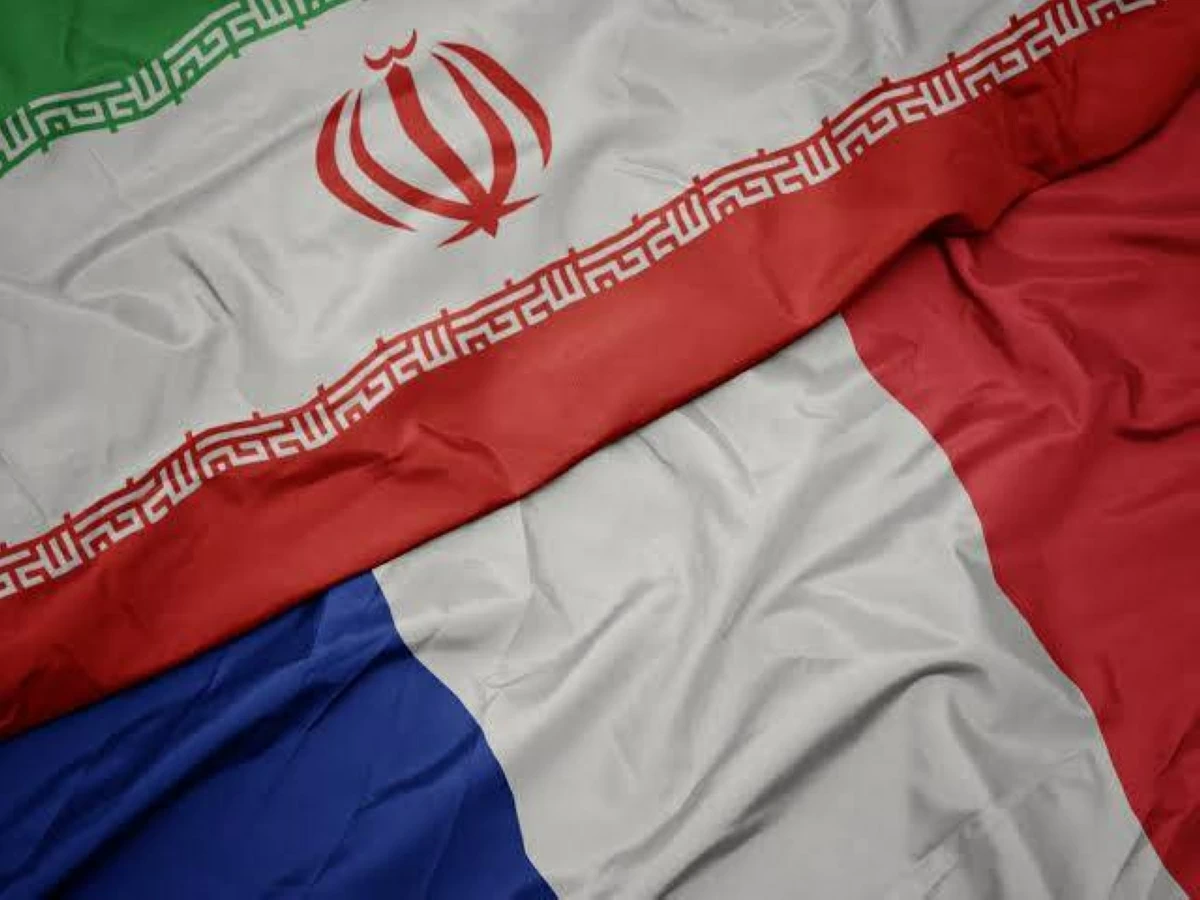 بحجة التدخل في شؤونها.. إيران تستدعي السفير الفرنسي