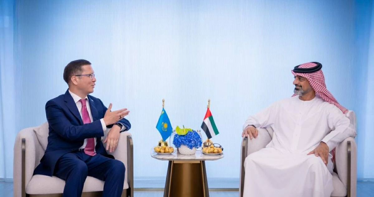عمار بن حميد وسفير كازاخستان يبحثان تعزيز التعاون