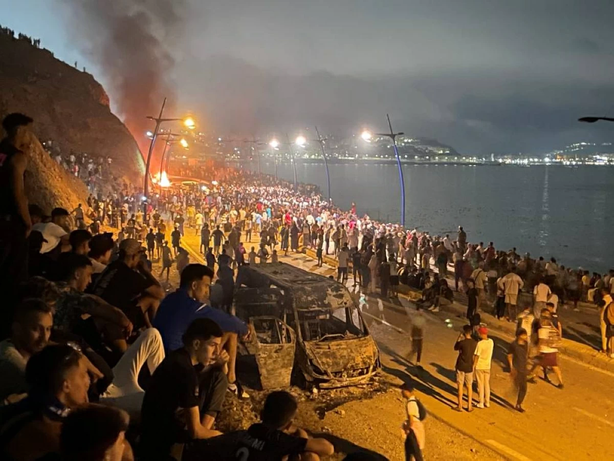 «الغزاة سينهبون منازلكم».. البيت الأبيض يحذر من سيناريو سبتة في أمريكا